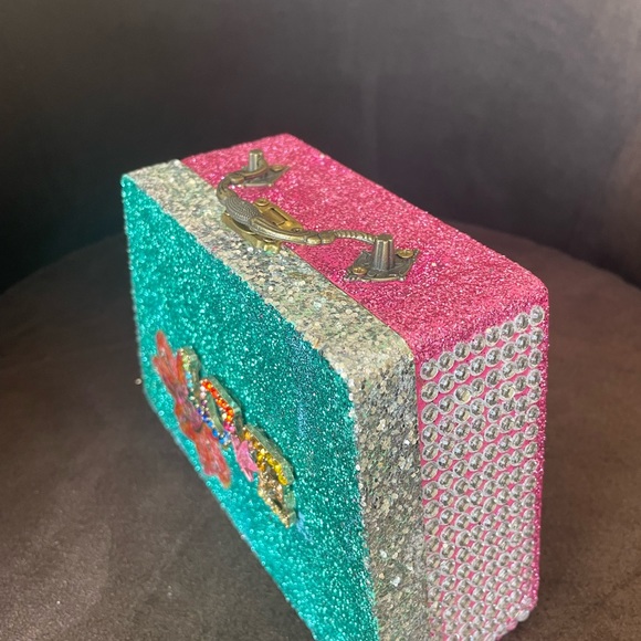 Artist Made “Spring Me” Clutch - Picture 3 of 4